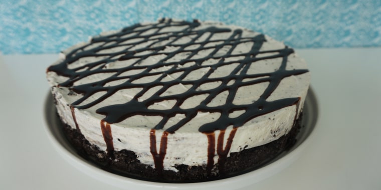 This cheesecake is for all the Oreo fans out there.