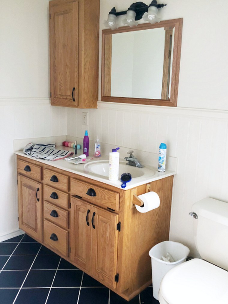 See this bathroom go from boring to beautiful after a makeover — for ...