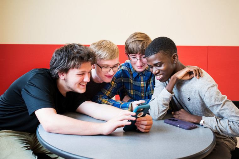 Photographer Captures The Sweetness Of Autism Friendships