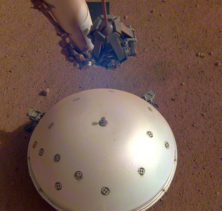 Image: InSight's seismometer
