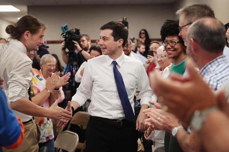 Image: Democratic Presidential Candidate Pete Buttigieg Campaigns In Iowa