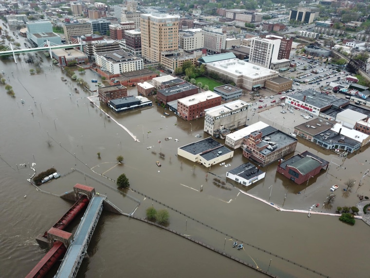 Flood or not, River Bandits are ready to play