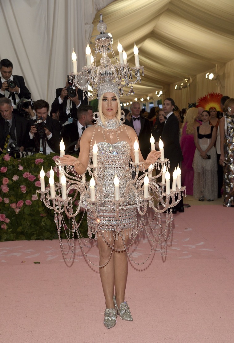 Katy Perry Met Gala 2019, Katy Perry chandelier
