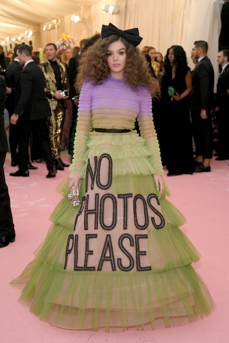 Hailee Steinfeld Met Gala, Met Gala red carpet, Met Gala 2019