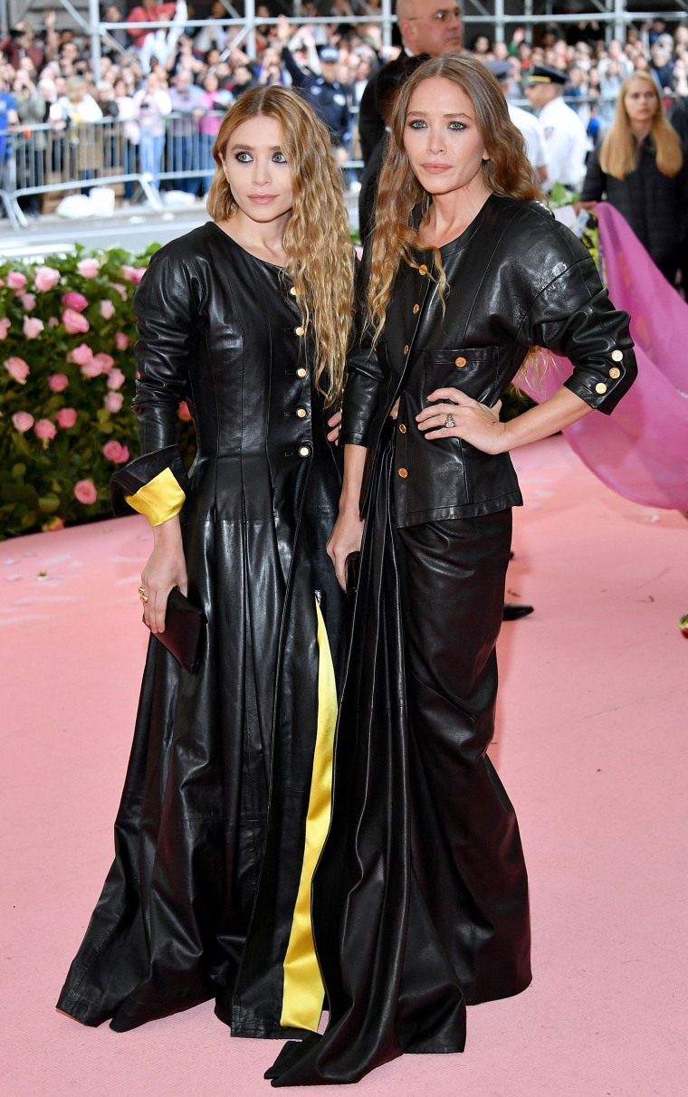 Mary Kate and Ashley Olsen