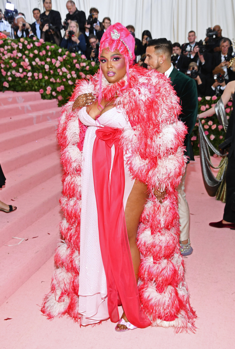 Lizzo Met Gala red carpet, Met Gala 2019, Lizzo red carpet, Lizzo fashion