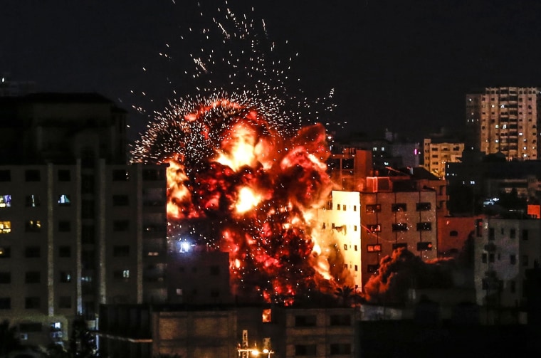 Image: An explosion during an Israeli airstrike in Gaza City