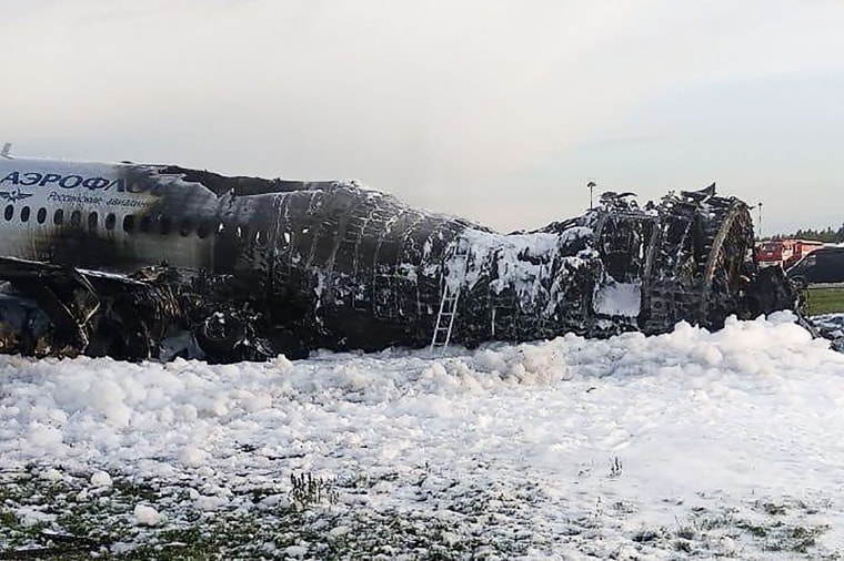 Image: The destroyed fuselage of the Aeroflot jet