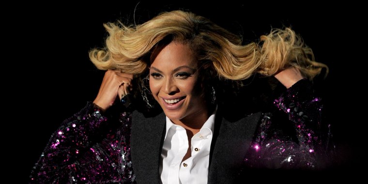 Beyonce's hair is the darkest color it's been in years — see her new look!