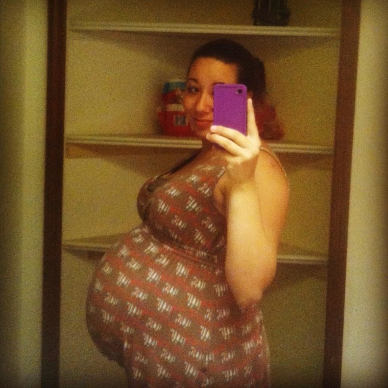 Julie Worthy takes a selfie while pregnant with her first child, Scarlett.