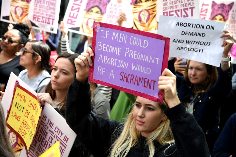 Image: us-politics-abortion-protest-social
