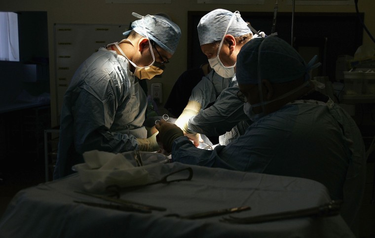 Image: Birmingham Hospital Conducts Kidney Transplant