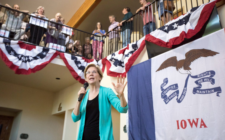 Image: Democratic 2020 presidential candidate Elizabeth Warren visits Iowa