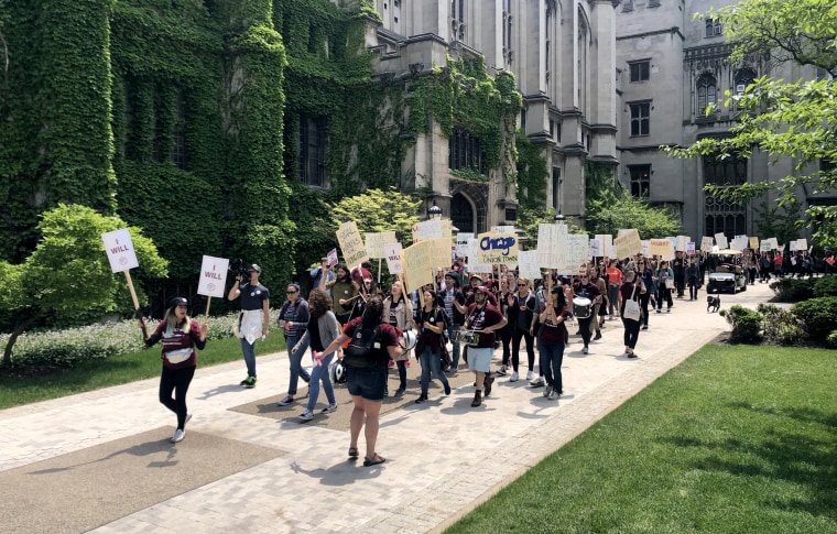 Image: University of Chicago graduate students went on strike to demand the school recognize their union.