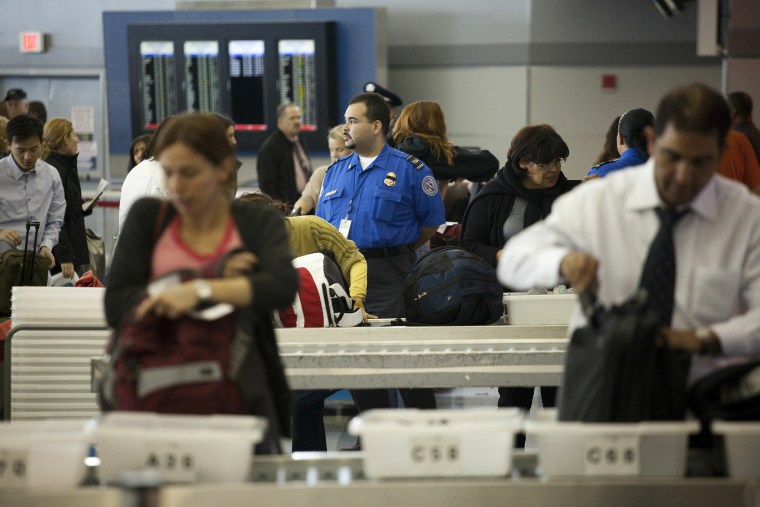 Image: Security at JFK Airport ((C)Michael Nagle / Getty Images)