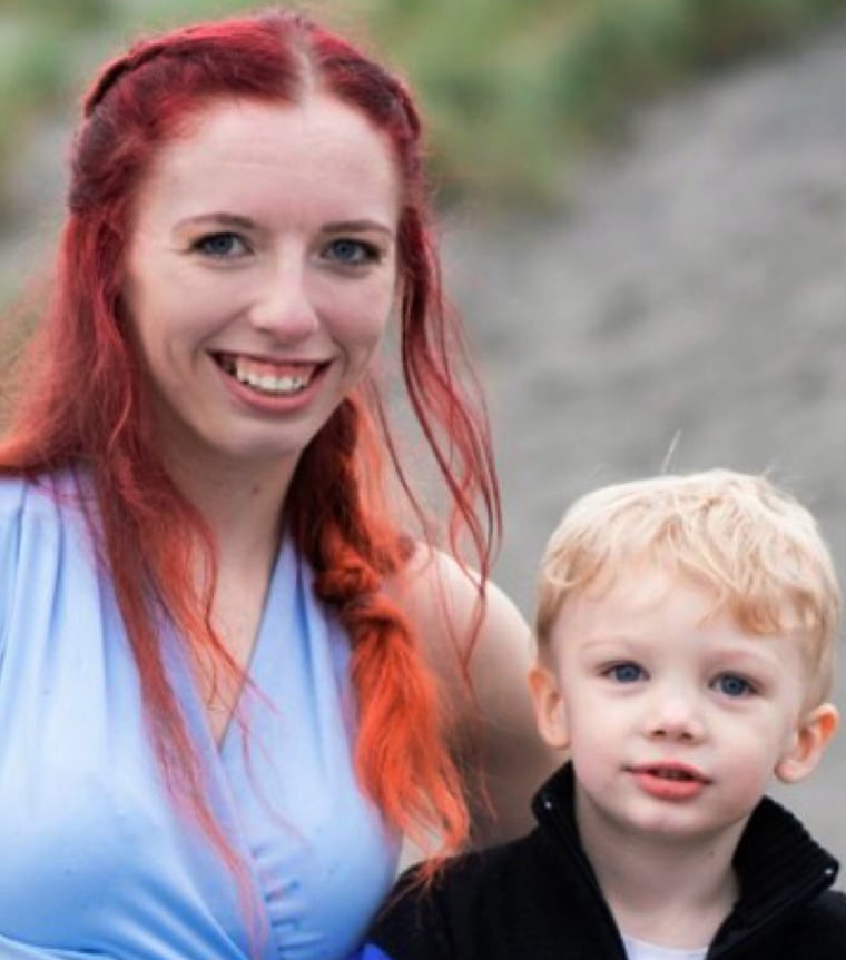 Image: Karissa Alyn Fretwell and her 3-year-old son William "Billy" Fretwell.