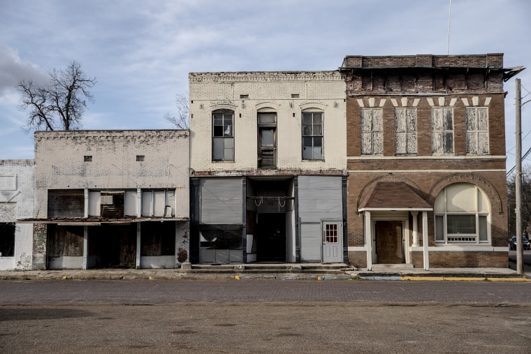 Image: Itta Bena's main square