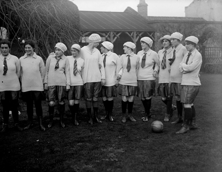 womens sportswear; womens soccer jerseys; 1950s fashion; soccer shorts; sports clothing; women sports clothes; womens football jersey