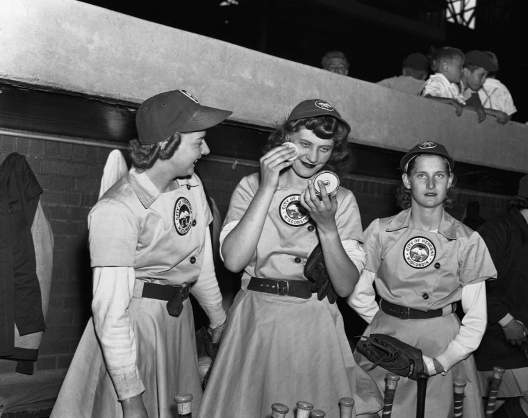 womens sportswear; womens soccer jerseys; 1950s fashion; soccer shorts; sports clothing; women sports clothes; womens football jersey