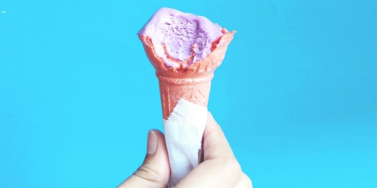 Twitter users are debating the best way to eat ice cream.