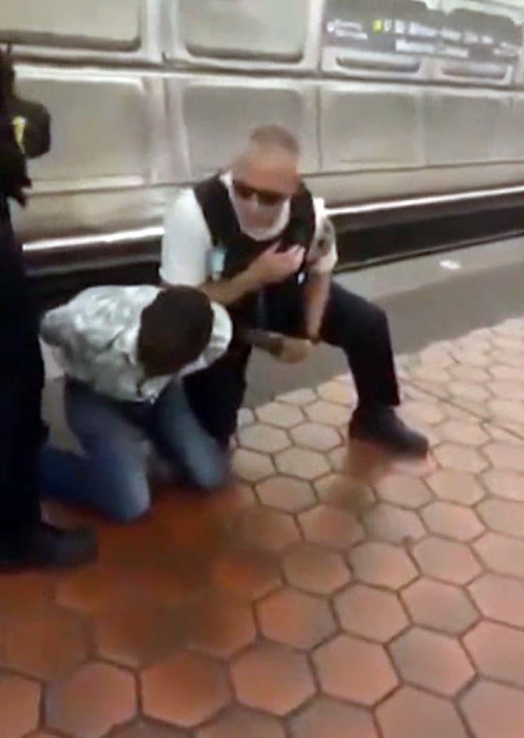 Image: Stun gun used on man in subway station