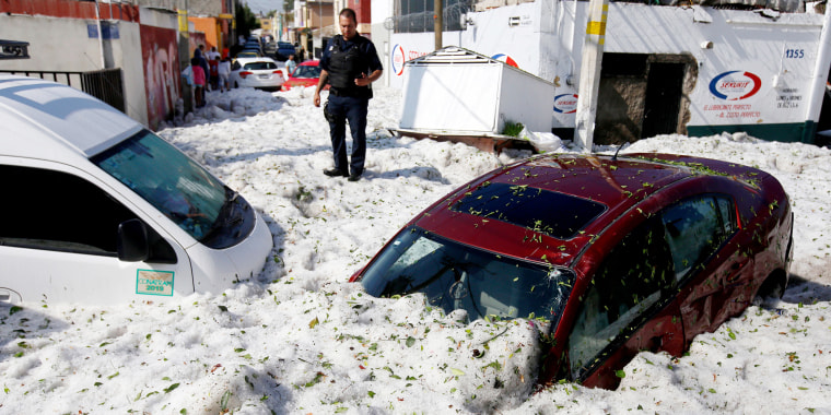 TOPSHOT-MEXICO-WEATHER-HAIL