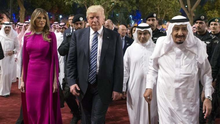 Image: Trump in Saudi Arabia