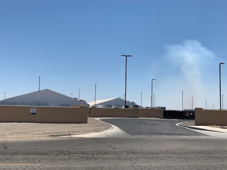 Image: Arizona holding facility, migrant children