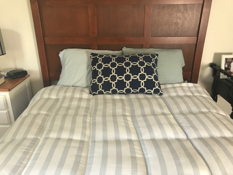 Linenspa Down Alternative Comforter bed