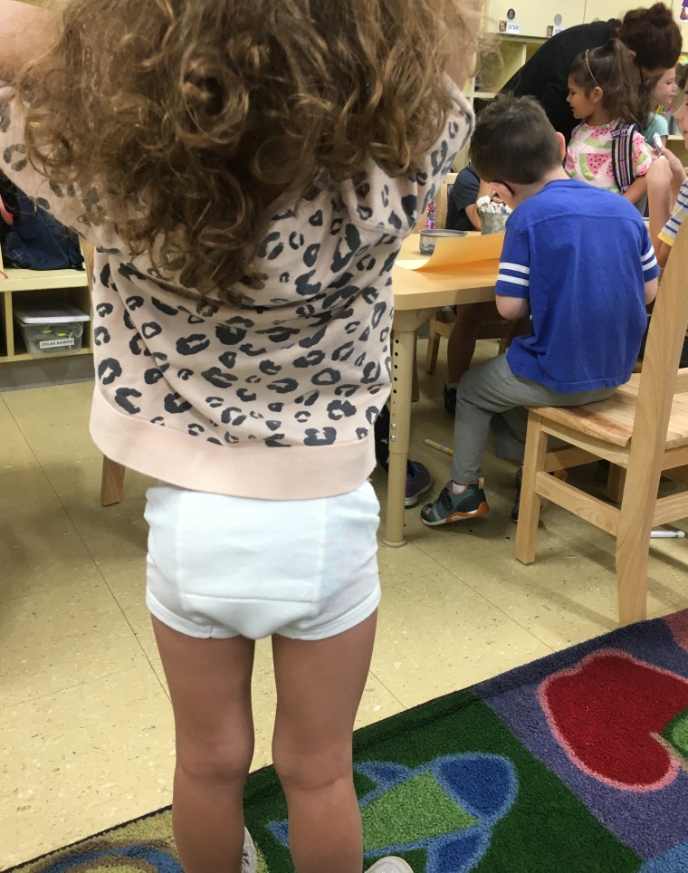 Dad Sends Preschool Daughter To Class Dressed In Underwear 3568