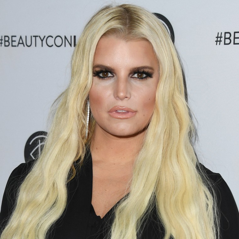 Jessica Simpson asks her Instagram followers if she should dye her