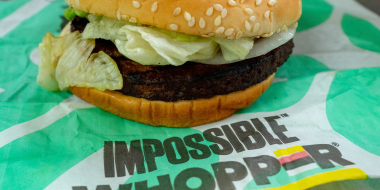 Burger King Impossible Whopper: Calories, ingredients and where to buy it -  CNET