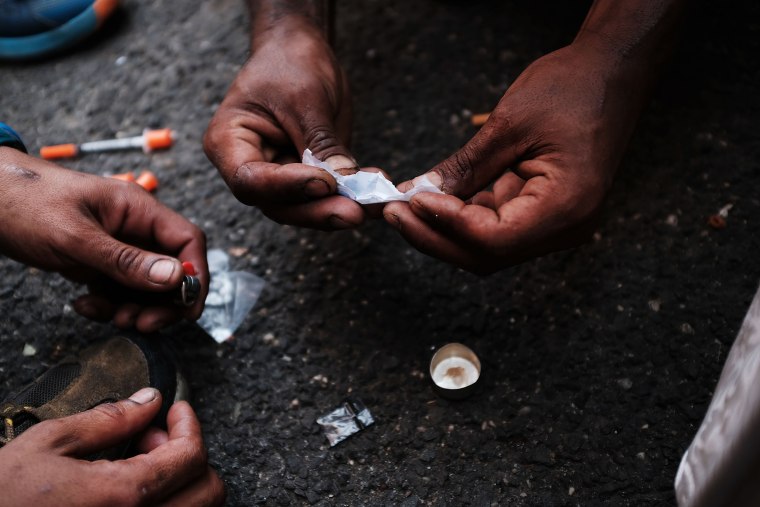 Image: Heroin users in the Bronx