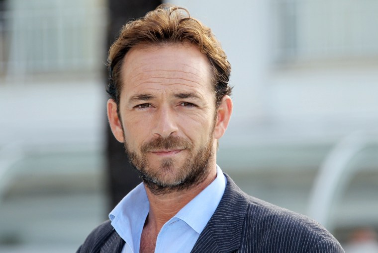 Image: FILES-FRANCE-Entertainment-US-LukePerry-stroke