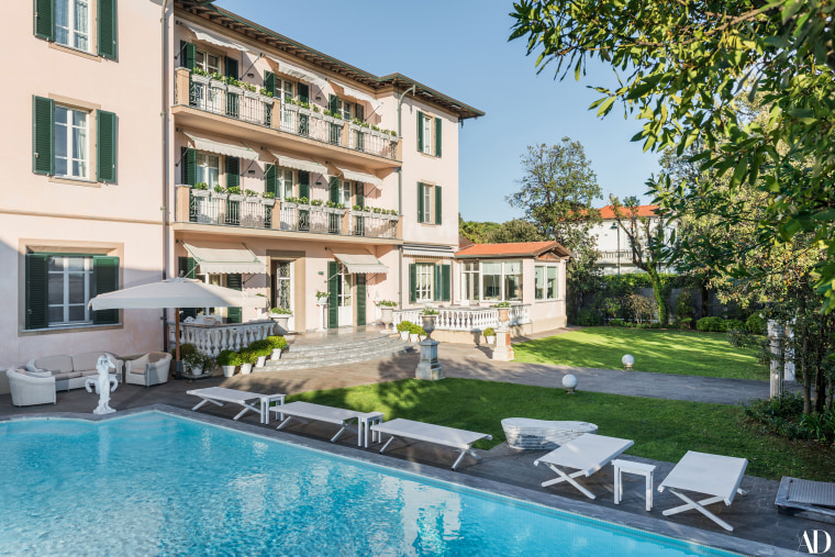 Bocelli's home is named Villa Alpemare. 