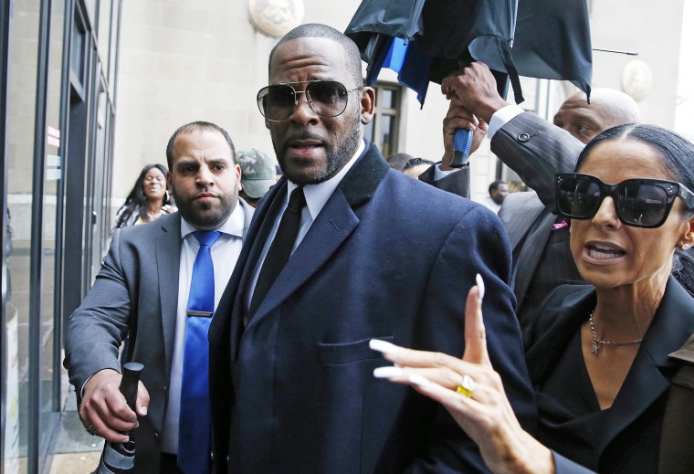 Image: Singer R. Kelly arrives at the Leighton Courthouse for his status hearing in relation to the sex abuse allegations made against him on May 7, 2019 in Chicago