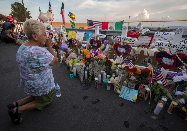 Heal Or Divide Amid Their Grief El Paso Residents Brace For Trump S Visit   190806 El Paso Memorial Se 646p 