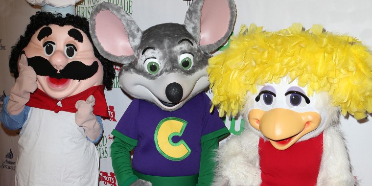 2015 Hollywood Christmas Parade  Featuring: Chuck E. Cheese Where: Hollywood, California, United States When: 30 Nov 2015