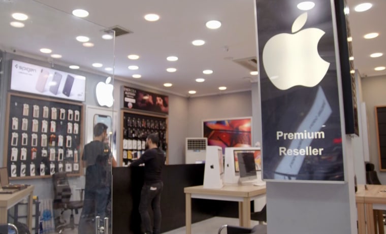A third party store selling Apple products in Iran, not affiliated with the tech giant itself.
