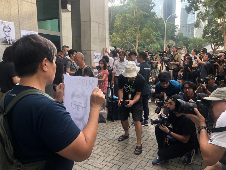 Image: A petition at the British consulate in Hong Kong calling for information on Simon Cheng