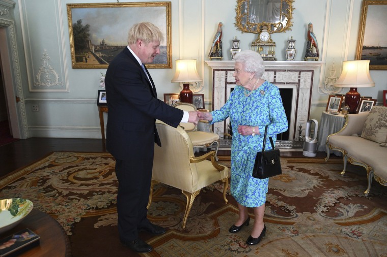 Image: Queen Elizabeth II welcomes newly elected leader of the Conservative Party Boris Johnson to Buckingham Palace 