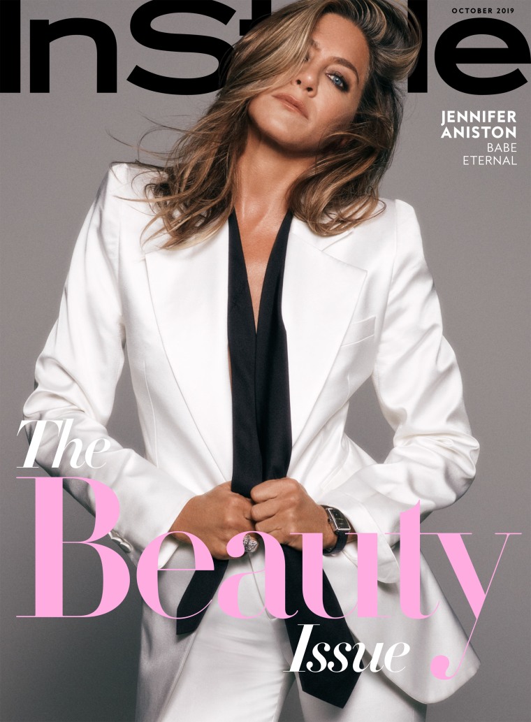 Jennifer Aniston shows off freckles on cover of InStyle