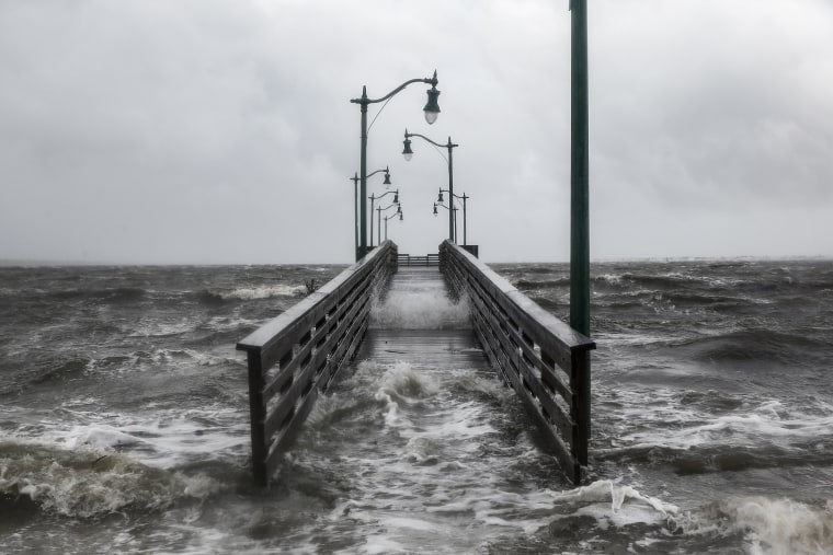 Image: TOPSHOT-US-weather-HURRICANE