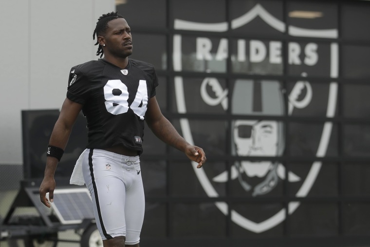Antonio Brown agrees to deal with Patriots after Oakland Raiders