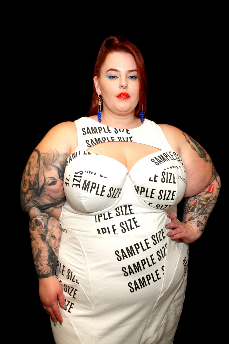 Tess Holliday sends poweful message about sizes on runway