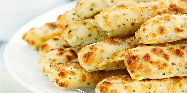 Image of cheesy breadsticks