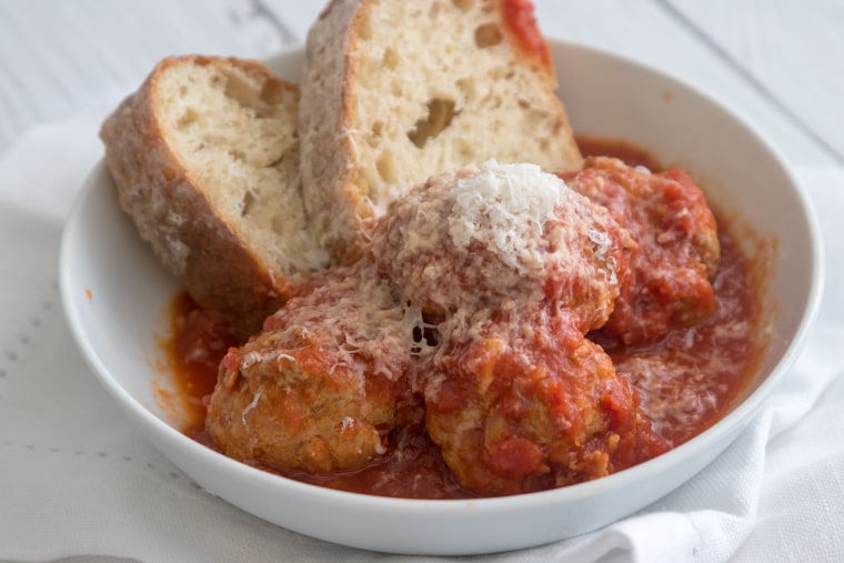 SLOW COOKER TURKEY MEATBALLS