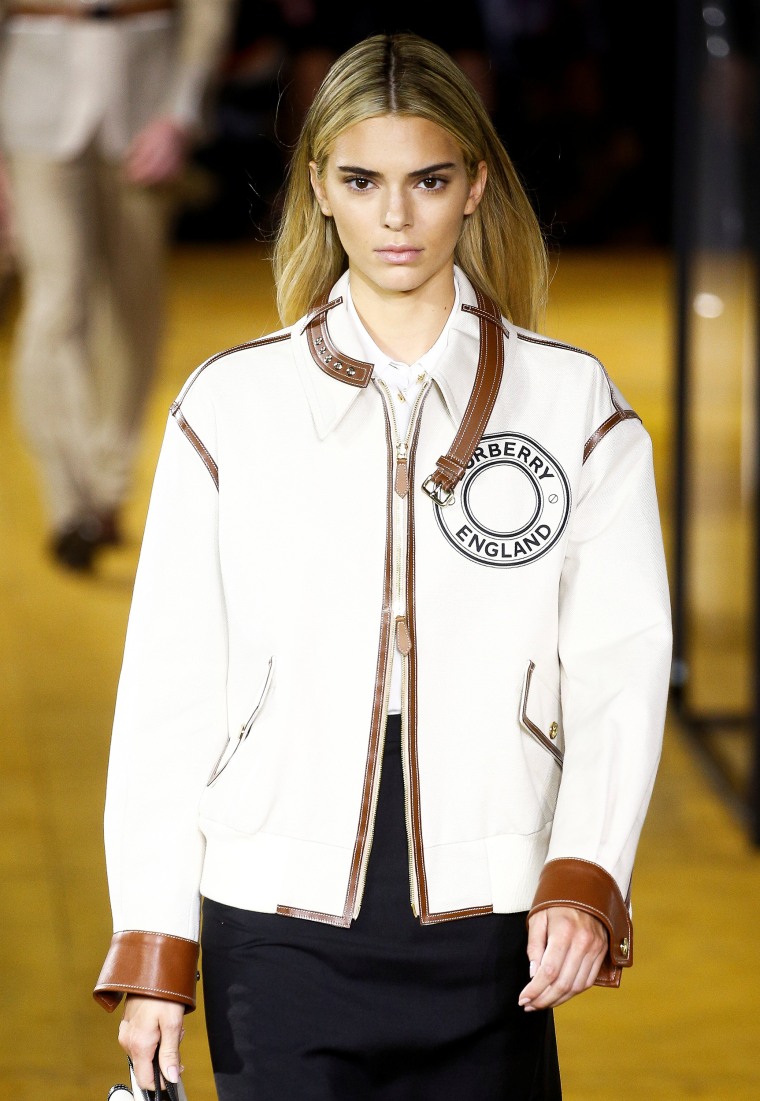 Kendall Jenner has blond hair at Burberry fashion show