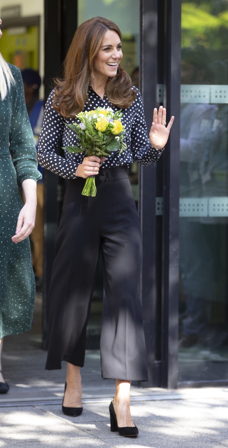 Kate Middleton looks chic in polka dots and high-waisted pants