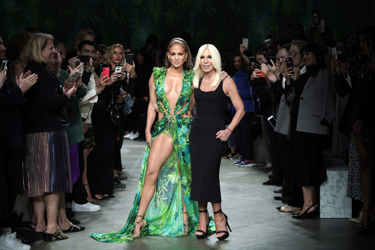 Jennifer Lopez Versace - Runway - Milan Fashion Week Spring/Summer 2020